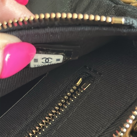 Chanel handbag - Picture 13 of 17